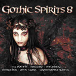 Kokoelman "Gothic Spirits 8" etukannessa mustahiuksinen goottinainen, jolla pitkät rönsyilevät mustat hiukset ja päälaella jonkinlainen tiara. Kaulassa samettikoru ja yllään hihaton toppi tai juhlapuku. Tausta on koristeellinen, synkkä, punertava.