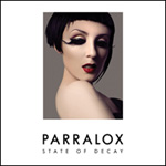 Parraloxin albumin "State of Decay" kannessa valkoinen pohjaväri, mustat reunavivat ja keskellä mustahiuksinen goottinainen, jolla pitkät mustat ripset ja punatut huulet. Kuvan alaosassa tikkukirjaimin sana Parralox, jonka alla "State of Decay".