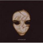 "We Like Ghost Girls" -albumin etukannessa tummanruskea pohjaväri ja sen keskellä valokvua tai piirros nuoresta ihmisestä, jonka kasvot ovat ilmeettömät ja hiukset ja muu vartalo peittynyt pimeyteen. Kuvan alaosassa hahmon leuan alla lukee jotain vaa