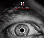 Harmaasävyinen makrokuva ihmisen hypnoottisesta silmästä, jonka yläpuolelle sijoitettu X-Marks The Pedwalkin logo ja nimi valkoisella sekä punaisella värillä.