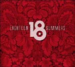 "The Magic Circus" -albumin etukannessa punaisia kukkien terälehtiä, joiden päällä lukee vaaleanpunaisella Eighteen 18 Summers.