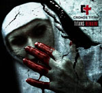 Valokuva nunnasta, jonka sormet punaisen veren peittämät. Kuvan oikeassa yläkulmassa Cronos Titan -logo.