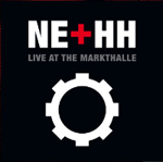 Musta tausta ja sen yläosassa lukee valkoisella NE+HH, jonka alla vaaleanharmaalla värillä "Live at the Markthalle" ilman lainausmerkkejä.