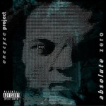 Tummanharmaata taustaa vasten ihmisen kasvoja muistuttava kuva. Vasemmassa alakulmassa on jokin viivakoodikuva ja kuvan reunoilla pystysuuntaista tekstiä.