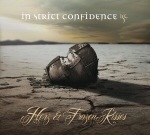 Piirros tai valokuva hiekka-autiomaasta, jossa nököttää taivasta kohden teräksinen, ruosteinen Darth Vaderin kypärä.