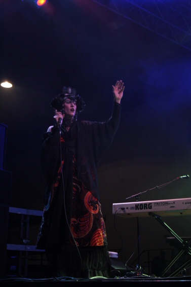 Kuvassa Wave-Gotik-Treffenissä esiintynyt Amanda Palmer.