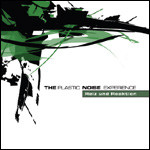 The Plastic Noise Experience -bändin "Reiz und Reaktion" -albumin kansikuvassa näkyy vihreitä piikkejä ja muotoja vitivalkoista taustaa vasten. Kuvan keskellä pienellä pelkistetyllä fontilla lukee yhtyeen nimi ja sen alle albumin nimi sijoitettuna